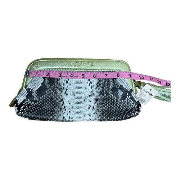 Lane Bryant Python White Black Pouch Clutch Bag Lime Green Tassel Lined New NWT - Picture 2 of 8